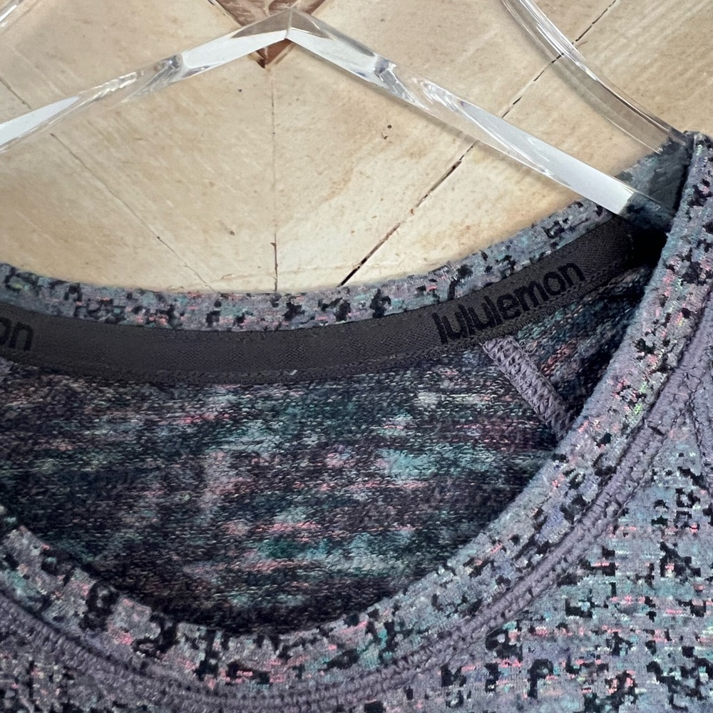 Lululemon Runderful Long Sleeve Neon Tweed Jacquard Size 8 EUC - Picture 9 of 11